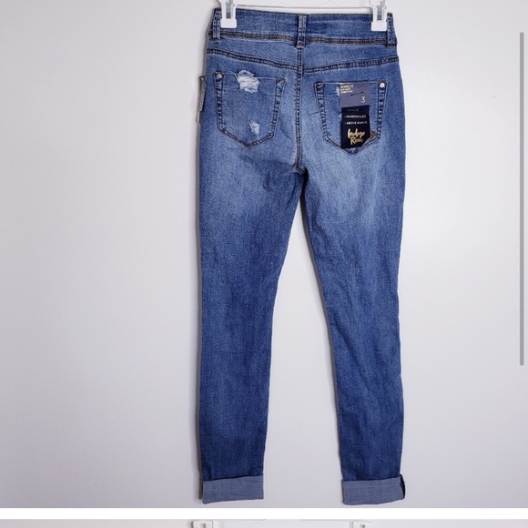 🌺👖Rein Curvy Roll Distressed Jeans Size 3 Juniors🌺👖 - Picture 3 of 4